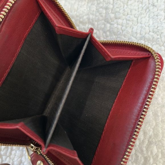 Authentic Gucci Leather Guccissima Red Compact Wallet - Picture 5 of 16